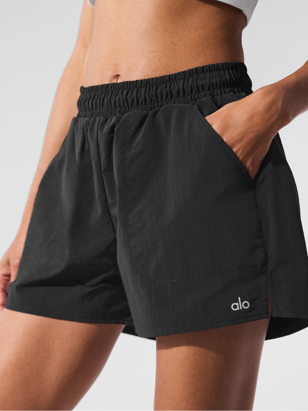 ALO Yoga Alumni Shorts Size Medium RT $78 NWOT Black